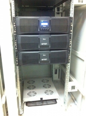 Пример подбора ИБП для двух серверных шкафов